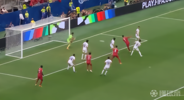 半场：葡萄牙3-0乌兹别克斯坦，C罗梅开二度，努诺-门德斯任意球破门